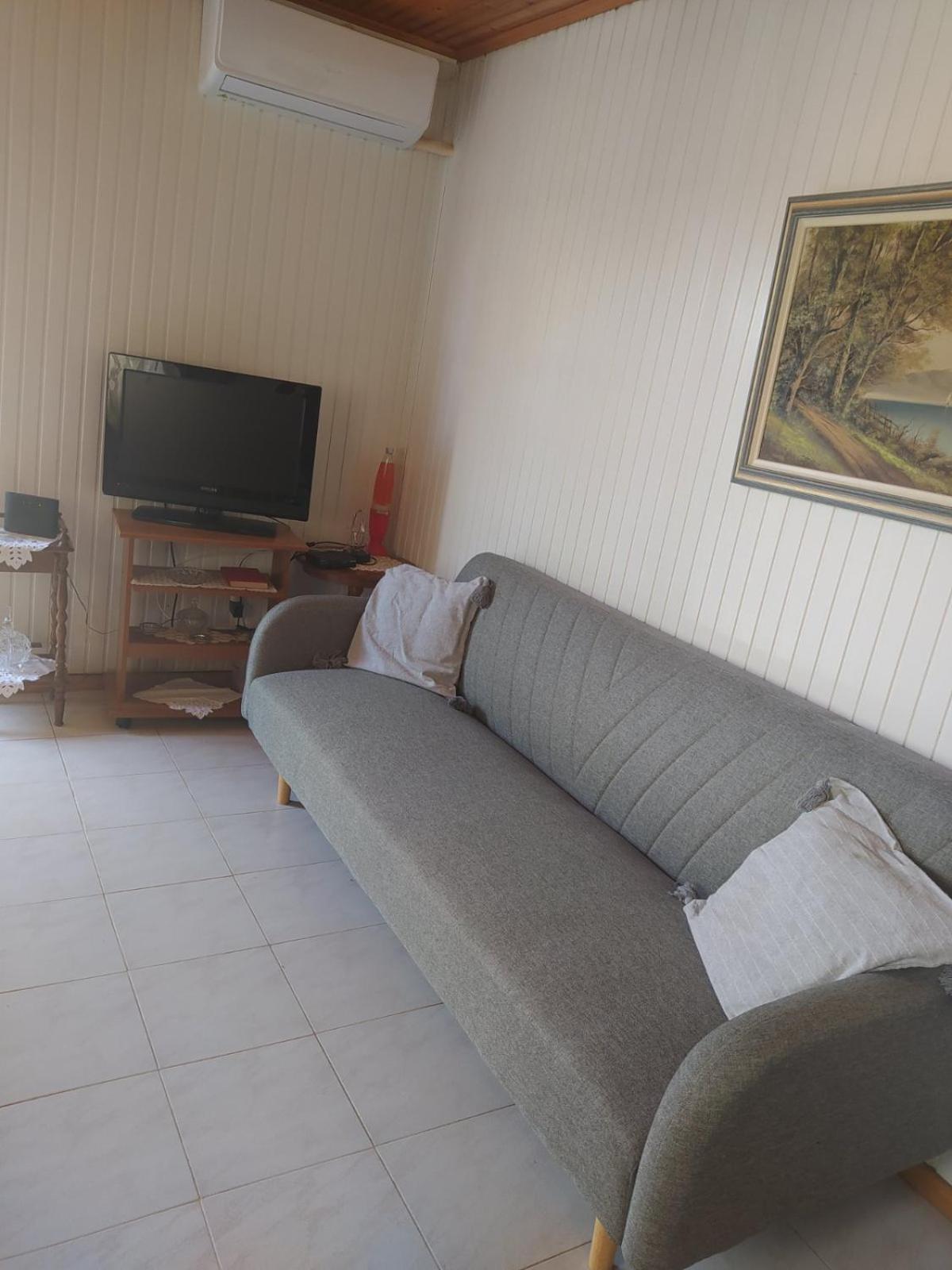 Melina'S Comfort Rustic Home Артеміда Екстер'єр фото